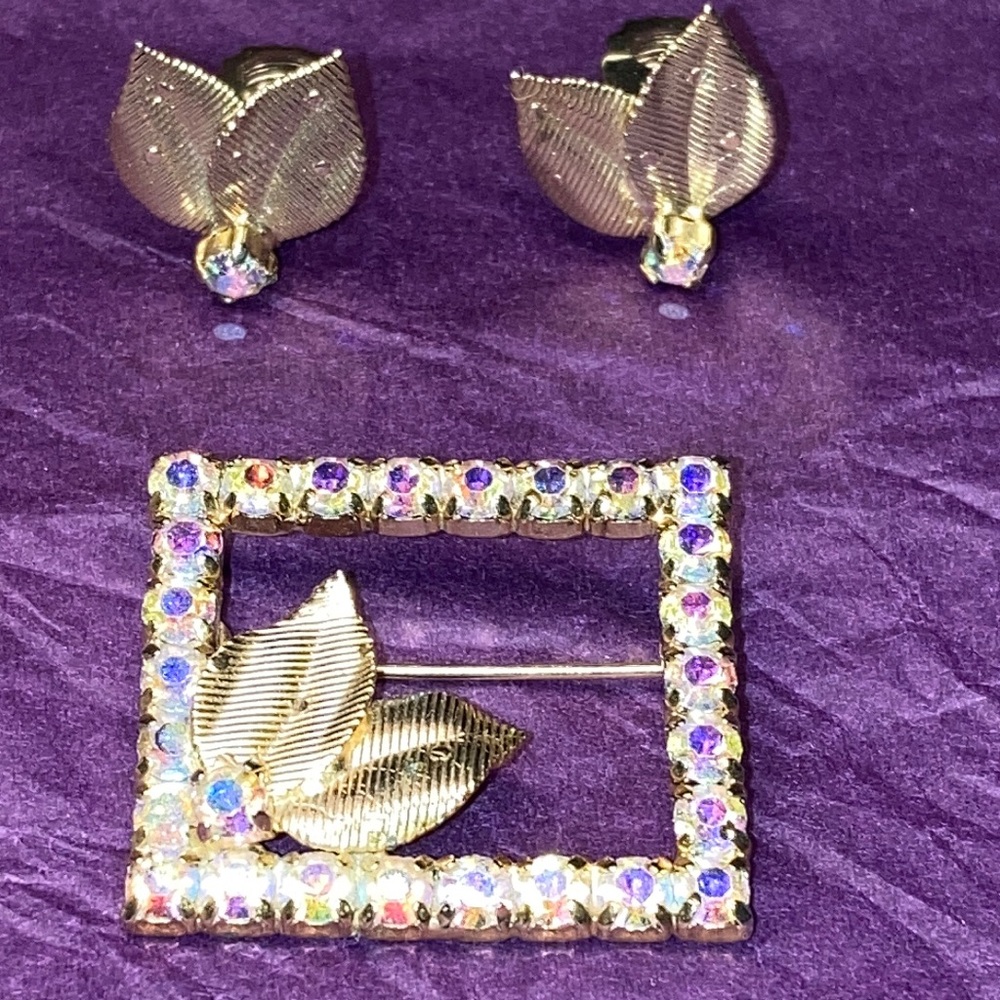 Vintage brooch with matching clip on earrings
